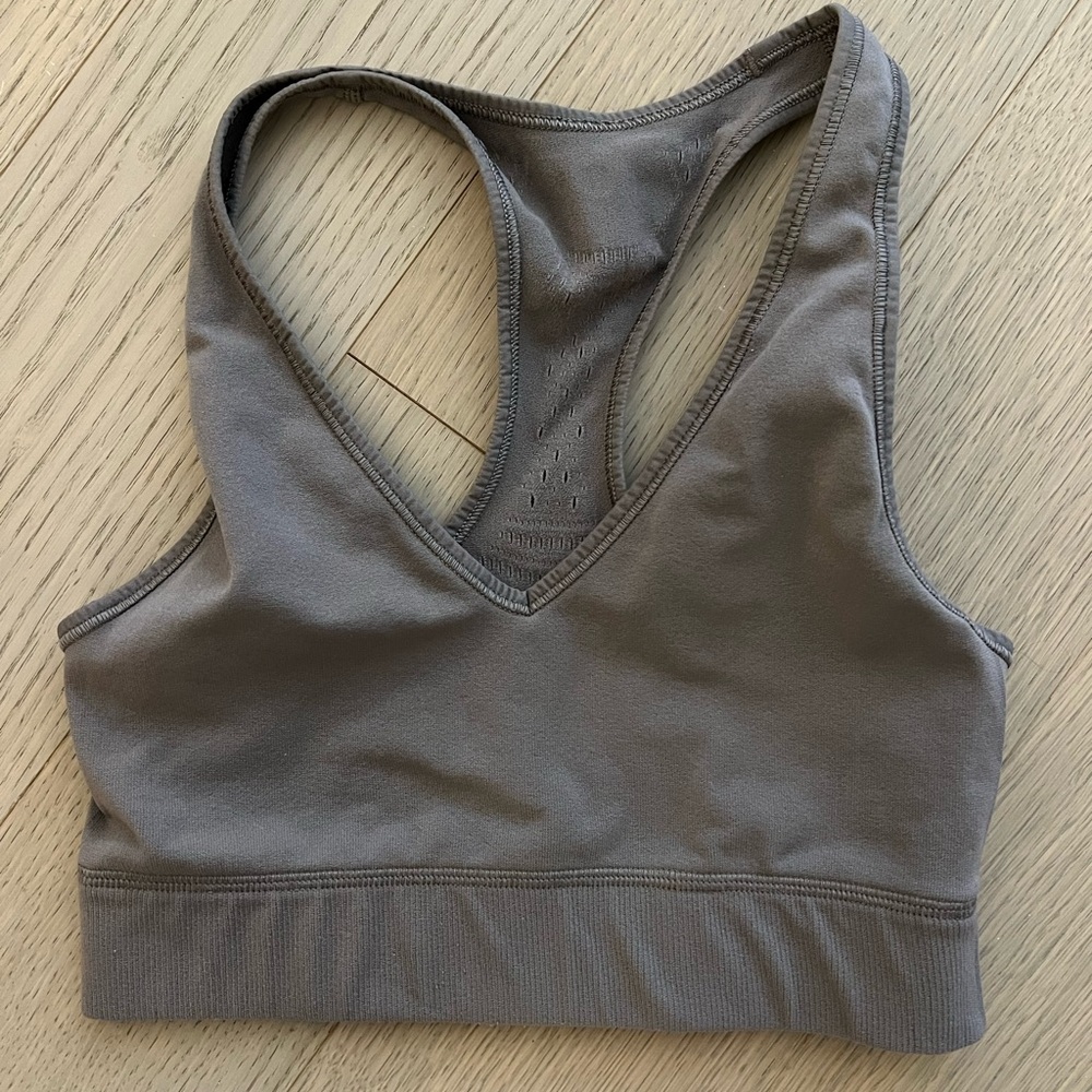 Purple lululemon sports bra — size 6